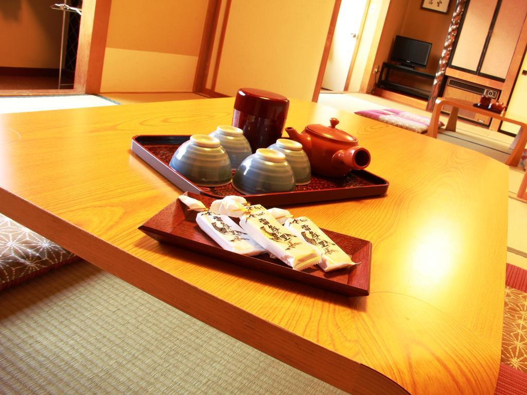 Honkan Gentaroya Hotell Nozawaonsen Rum bild