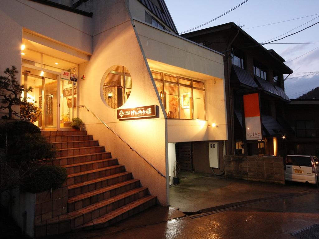 Honkan Gentaroya Hotell Nozawaonsen Exteriör bild